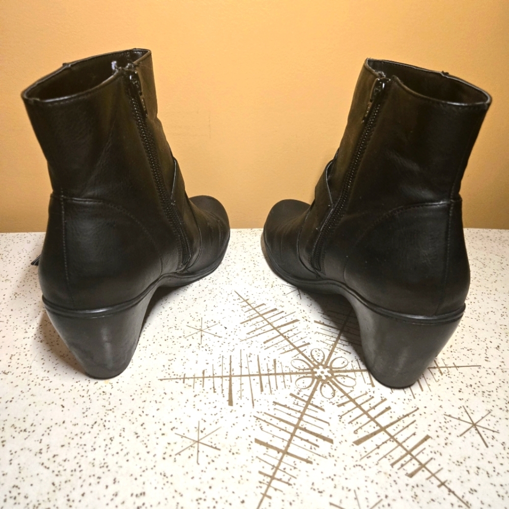 Life Stride Zippered Ankle Boots, 8.5 - Picture 3 of 8